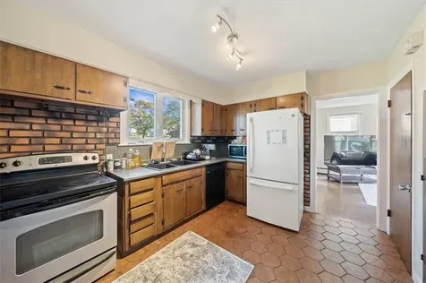 7 Sleepy Hollow Road East Greenwich RI 02818