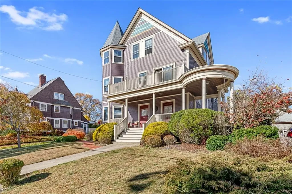 133 Columbia Avenue Cranston RI 02905