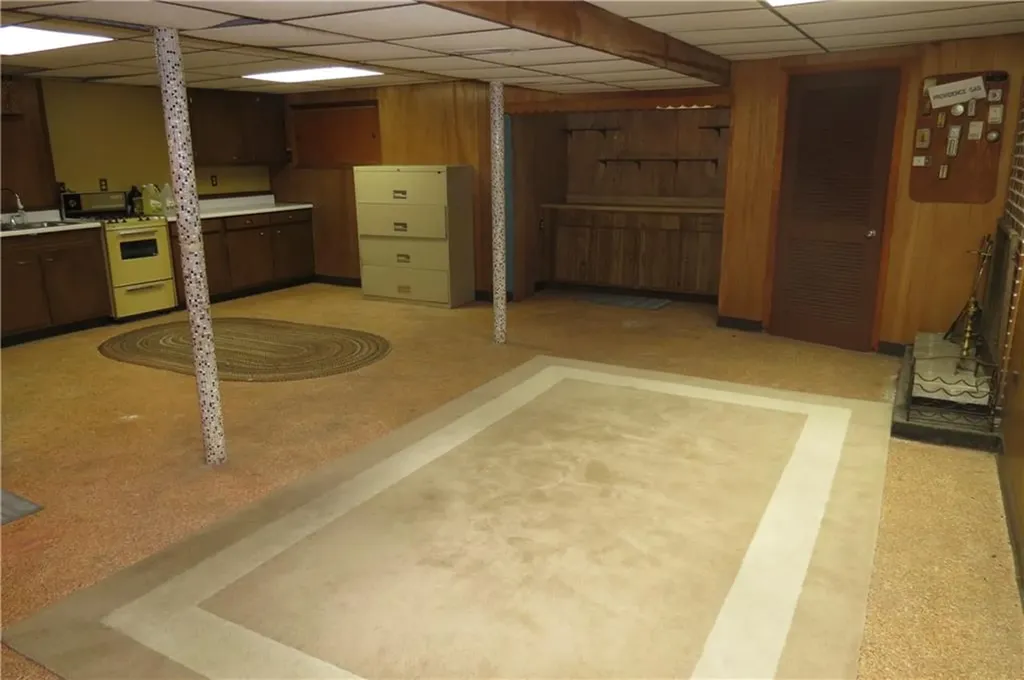 16 Whipple Court North Providence RI 02911