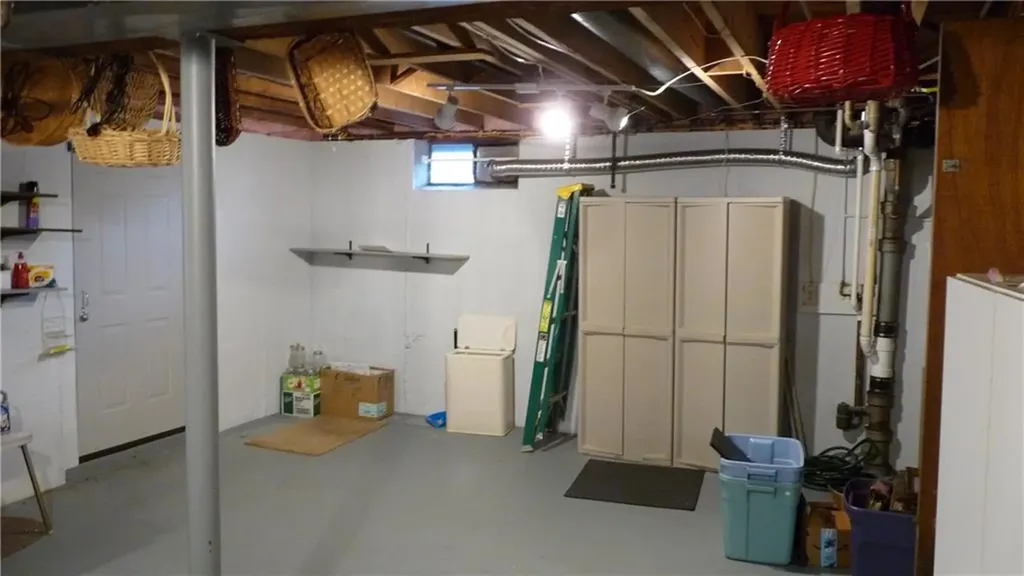 16 Whipple Court North Providence RI 02911