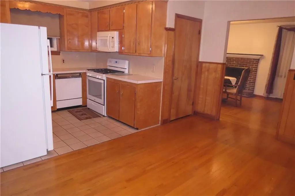 16 Whipple Court North Providence RI 02911