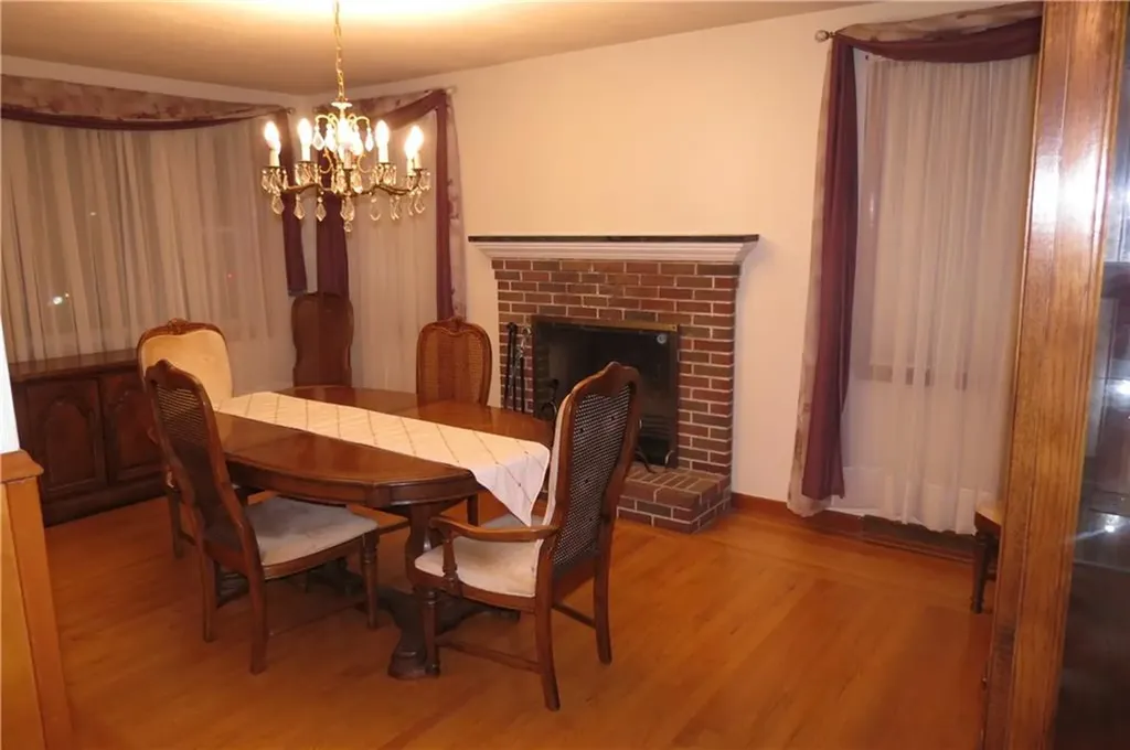 16 Whipple Court North Providence RI 02911