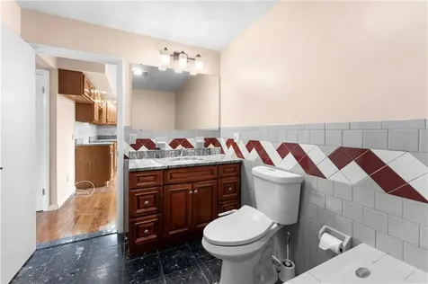 48 Cedar Avenue East Providence RI 02915