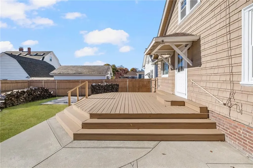 140 Sinclair Avenue Cranston RI 02907