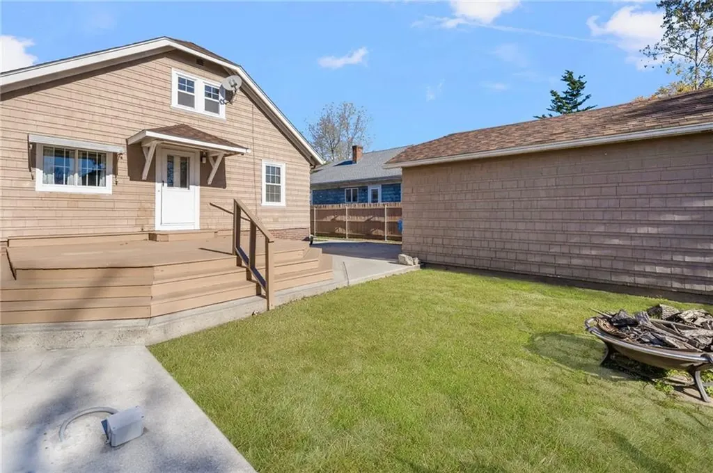 140 Sinclair Avenue Cranston RI 02907