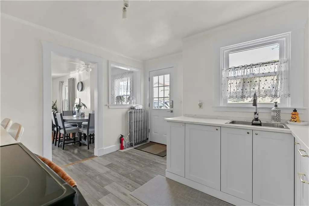 861 Aquidneck Avenue Middletown RI 02842