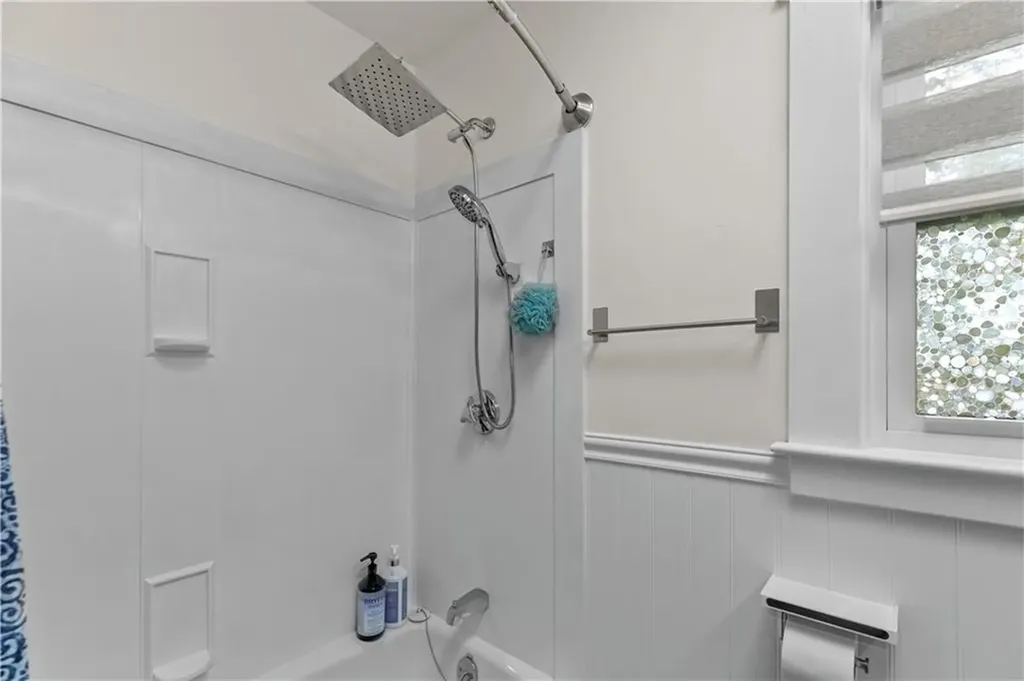 861 Aquidneck Avenue Middletown RI 02842