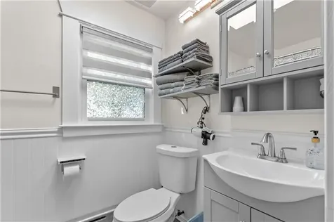 861 Aquidneck Avenue Middletown RI 02842