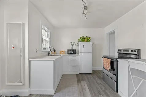 861 Aquidneck Avenue Middletown RI 02842