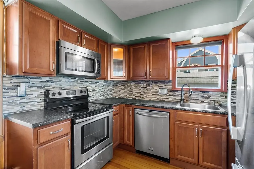 47 Clematis Street Providence RI 02908