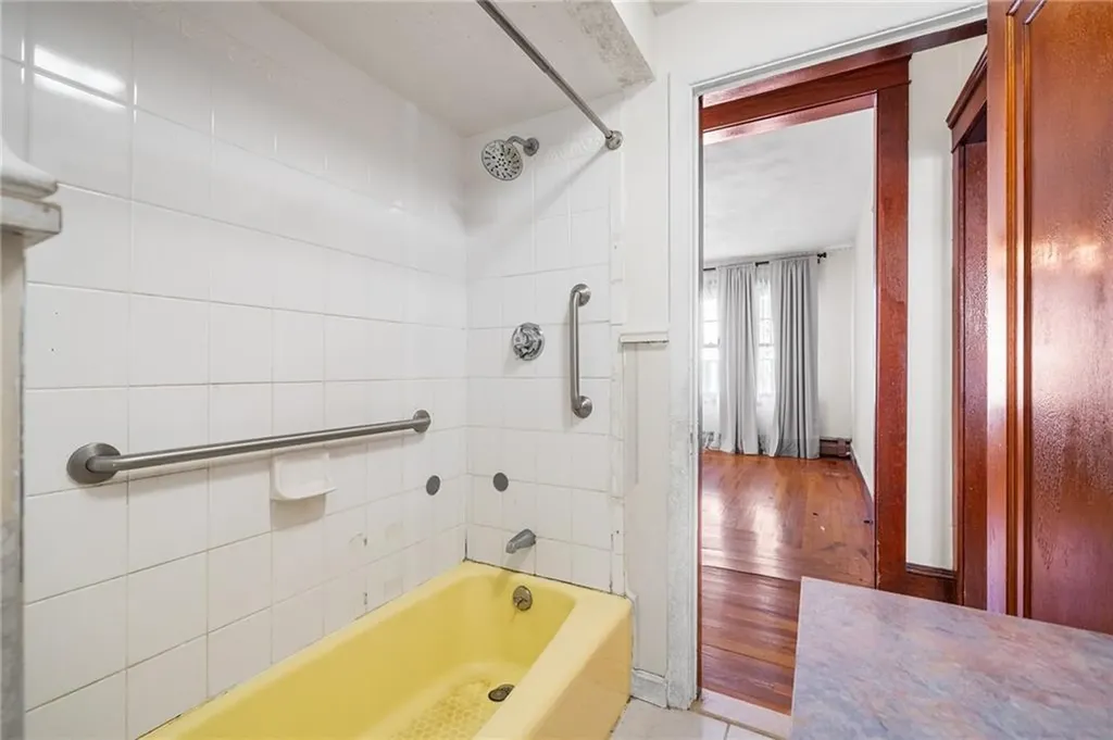 47 Clematis Street Providence RI 02908