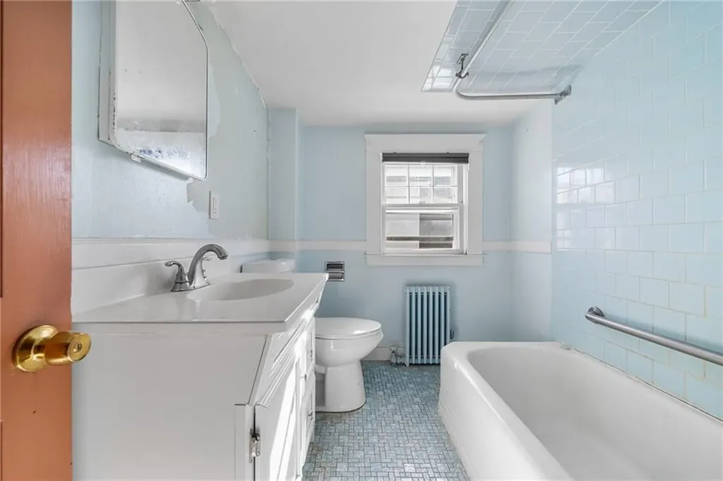 47 Clematis Street Providence RI 02908