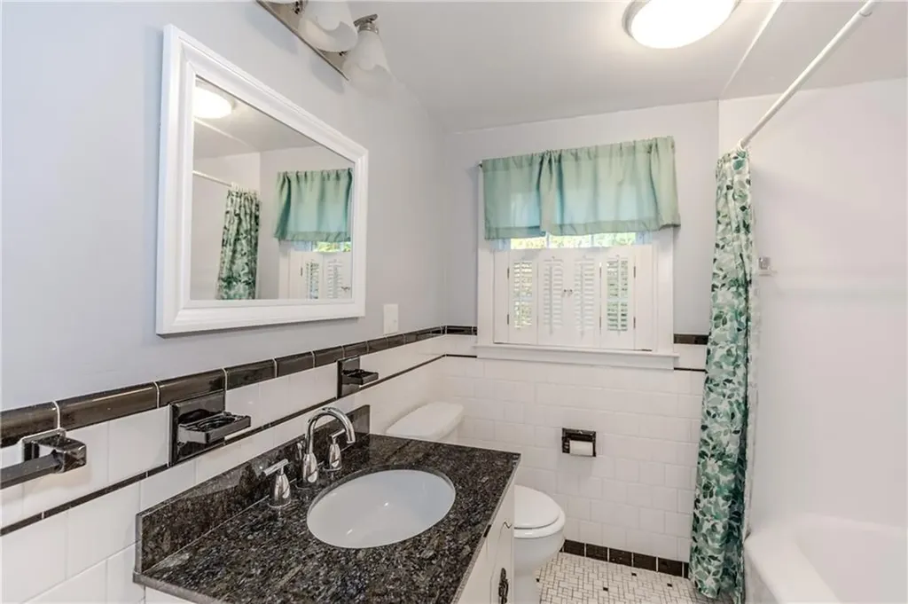 19 Coulters Road Cranston RI 02920