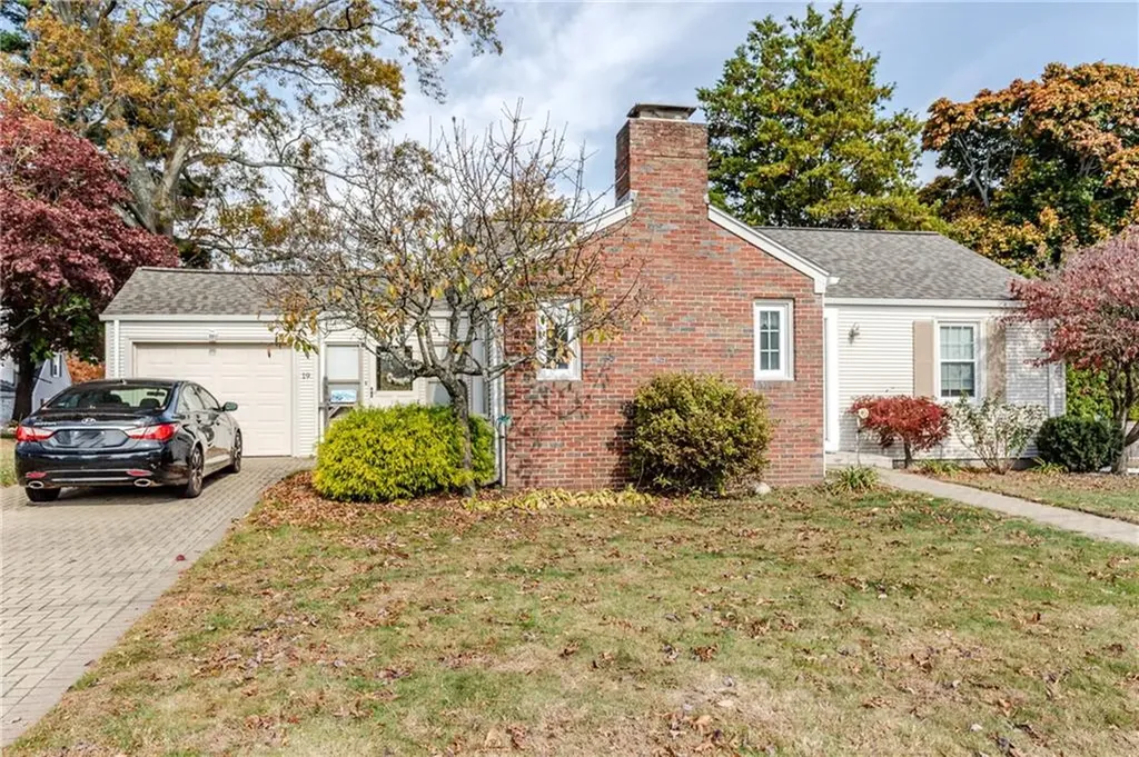 19 Coulters Road Cranston RI 02920