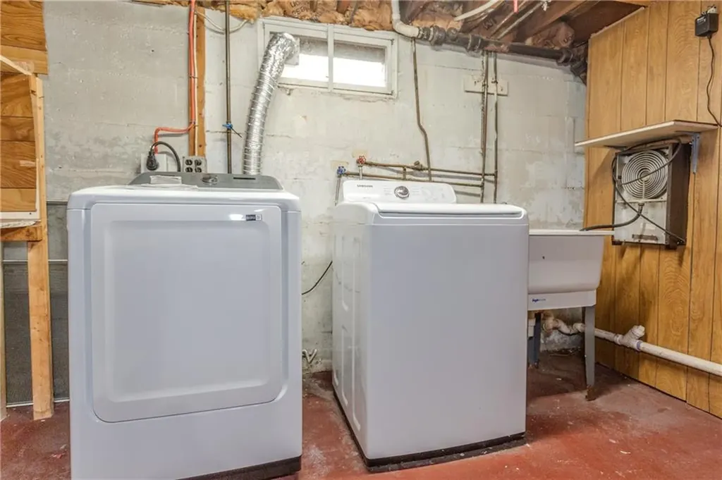 19 Coulters Road Cranston RI 02920