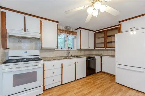 19 Coulters Road Cranston RI 02920