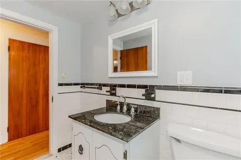 19 Coulters Road Cranston RI 02920