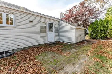 19 Coulters Road Cranston RI 02920