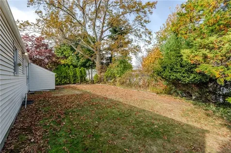 19 Coulters Road Cranston RI 02920