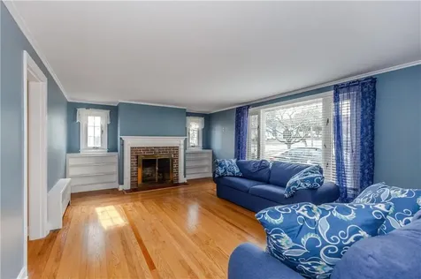 19 Coulters Road Cranston RI 02920