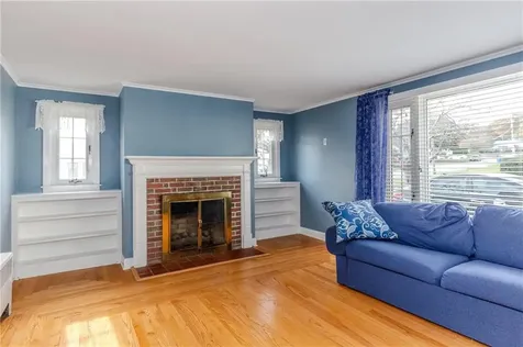 19 Coulters Road Cranston RI 02920