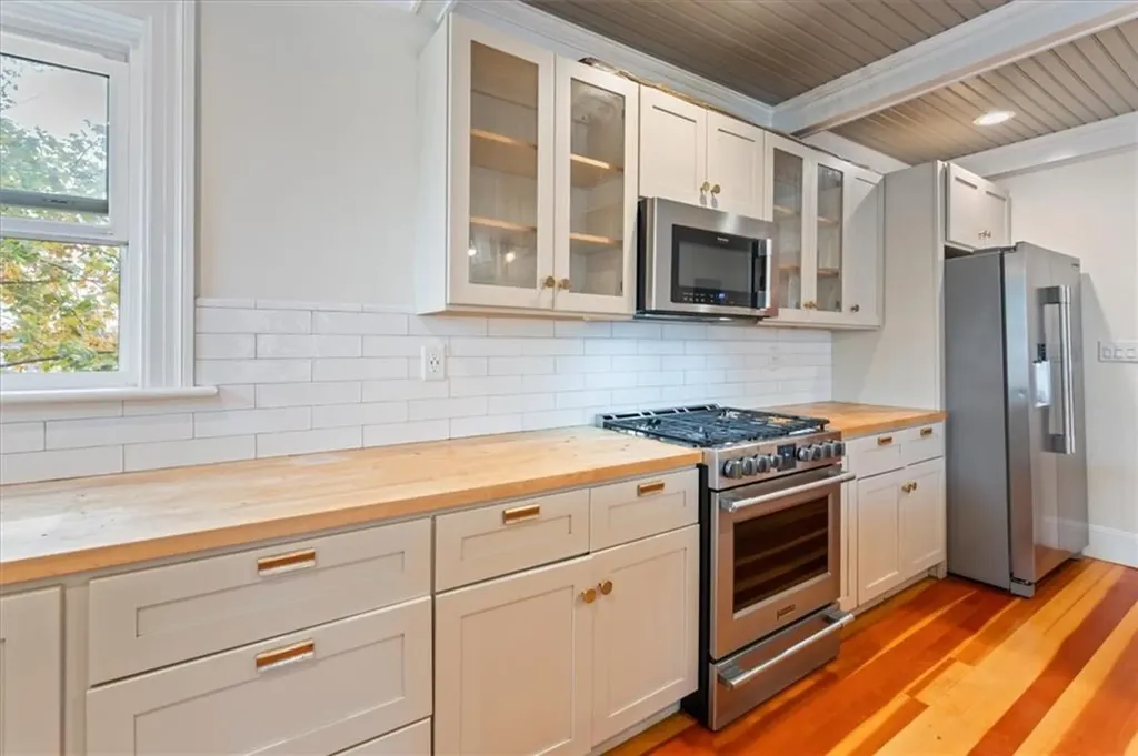 92 Armington Street Cranston RI 02905