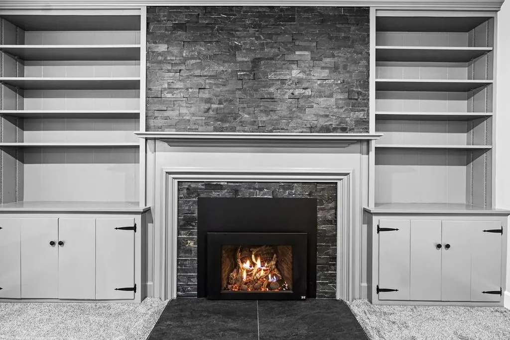 15 Terrace Avenue Tiverton RI 02878