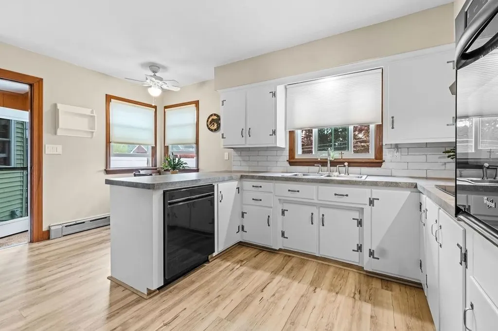 15 Terrace Avenue Tiverton RI 02878