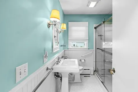 15 Terrace Avenue Tiverton RI 02878