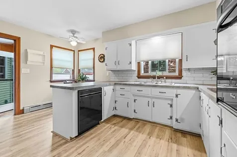 15 Terrace Avenue Tiverton RI 02878