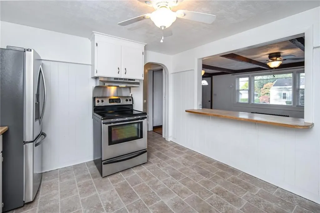 71 Ash Avenue Cranston RI 02910