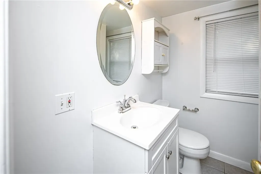 71 Ash Avenue Cranston RI 02910