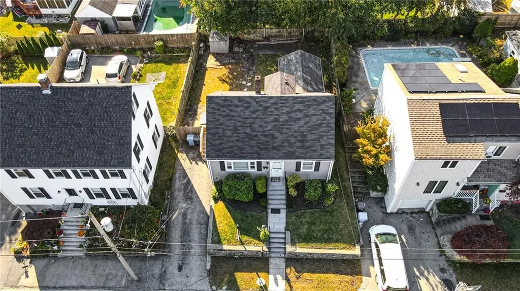 71 Ash Avenue Cranston RI 02910