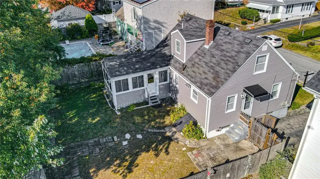 71 Ash Avenue Cranston RI 02910
