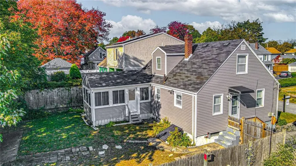 71 Ash Avenue Cranston RI 02910