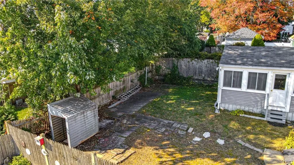 71 Ash Avenue Cranston RI 02910
