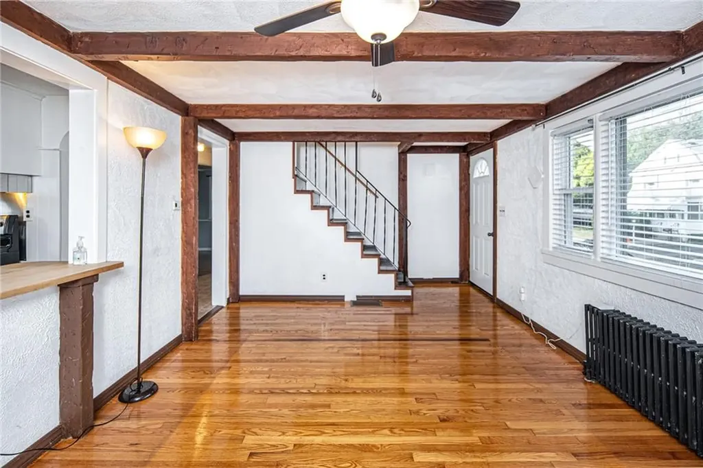 71 Ash Avenue Cranston RI 02910