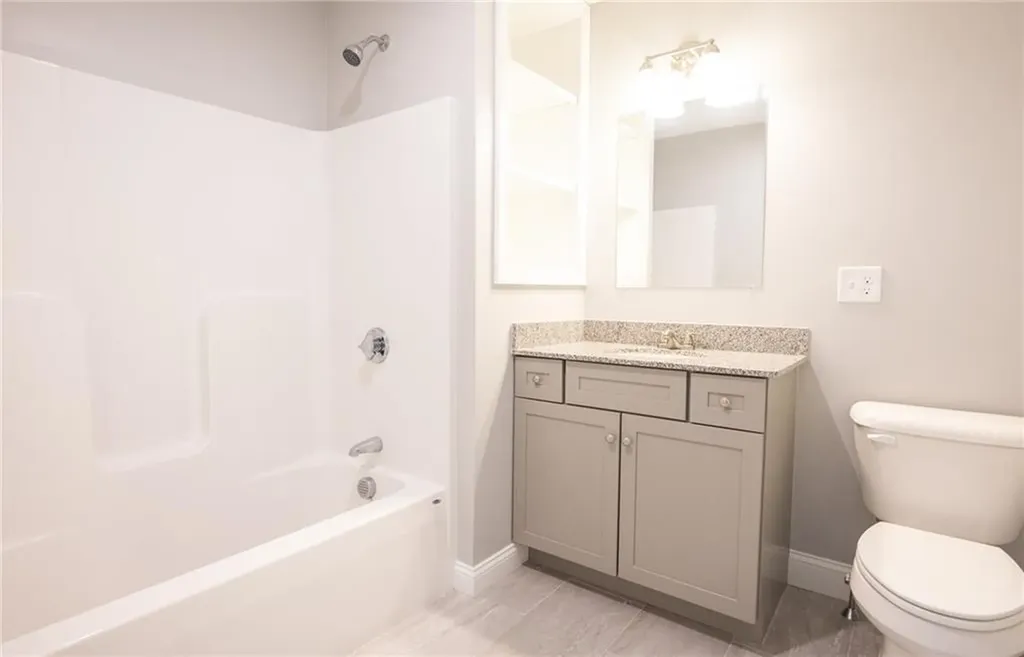 11 Gray Coach Lane Cranston RI 02921