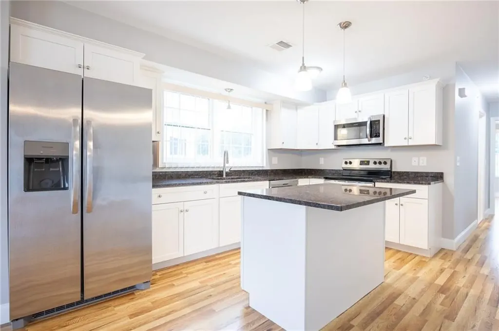 11 Gray Coach Lane Cranston RI 02921