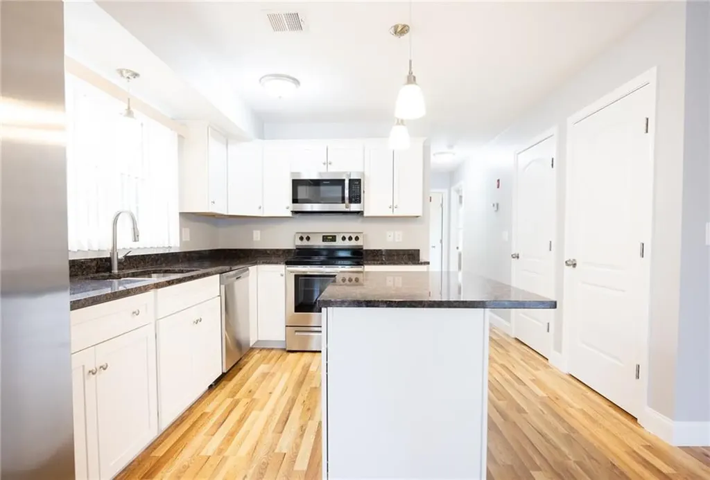 11 Gray Coach Lane Cranston RI 02921