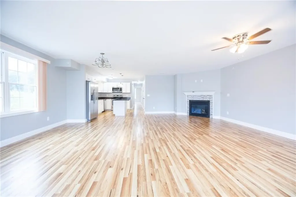 11 Gray Coach Lane Cranston RI 02921