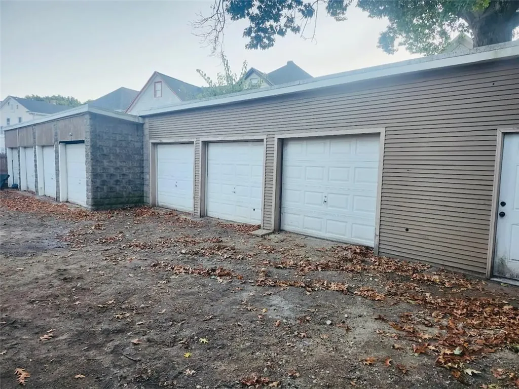 72 Ayrault Street Providence RI 02908