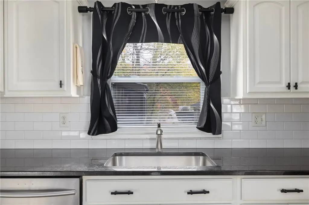 30 Dayton Avenue Warwick RI 02889