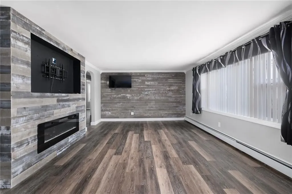 30 Dayton Avenue Warwick RI 02889