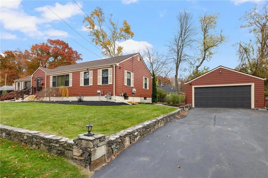 30 Dayton Avenue Warwick RI 02889
