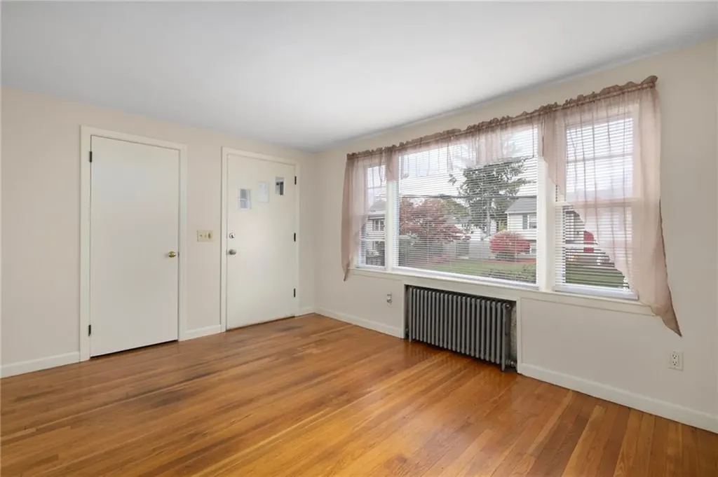 30 Dayton Avenue Warwick RI 02889