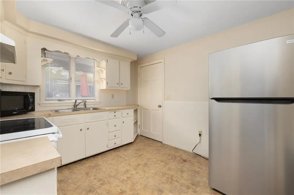 30 Dayton Avenue Warwick RI 02889