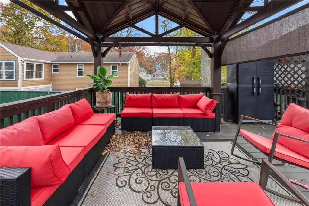 30 Dayton Avenue Warwick RI 02889