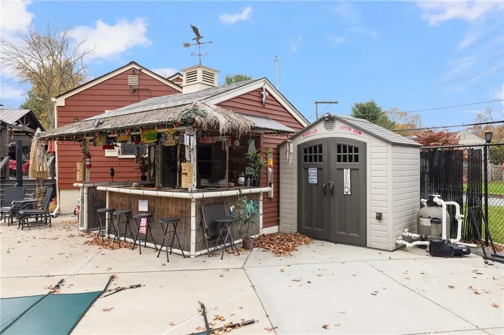 30 Dayton Avenue Warwick RI 02889