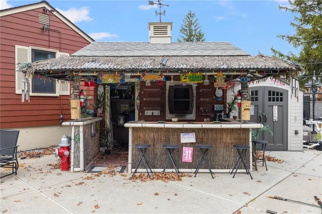 30 Dayton Avenue Warwick RI 02889